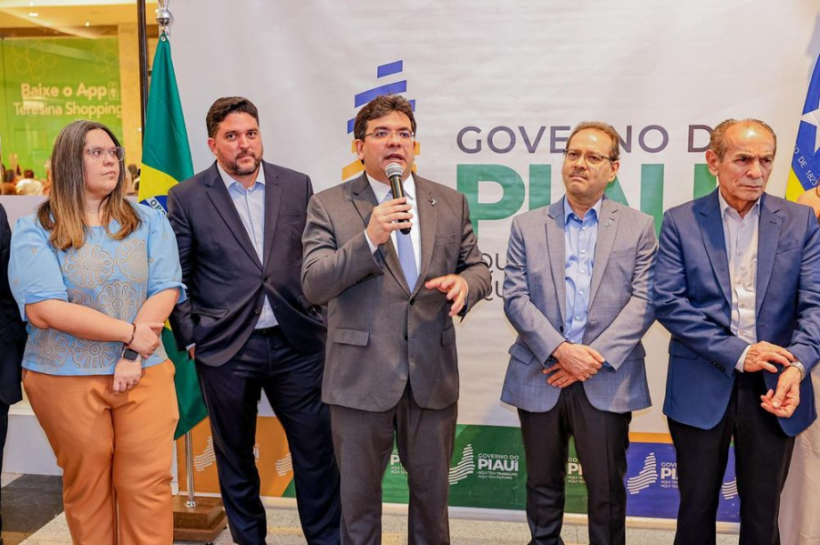 Rafael Fonteles inaugura Espaço da Cidadania no Teresina Shopping