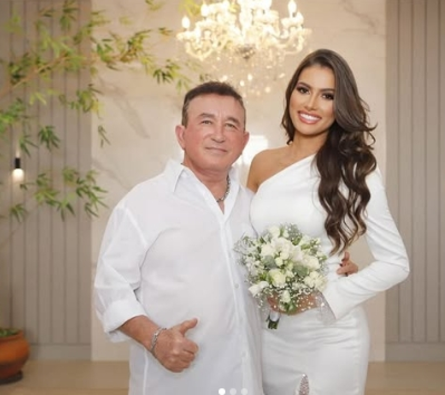 Amado Batista e Calita Franciele oficializam a união